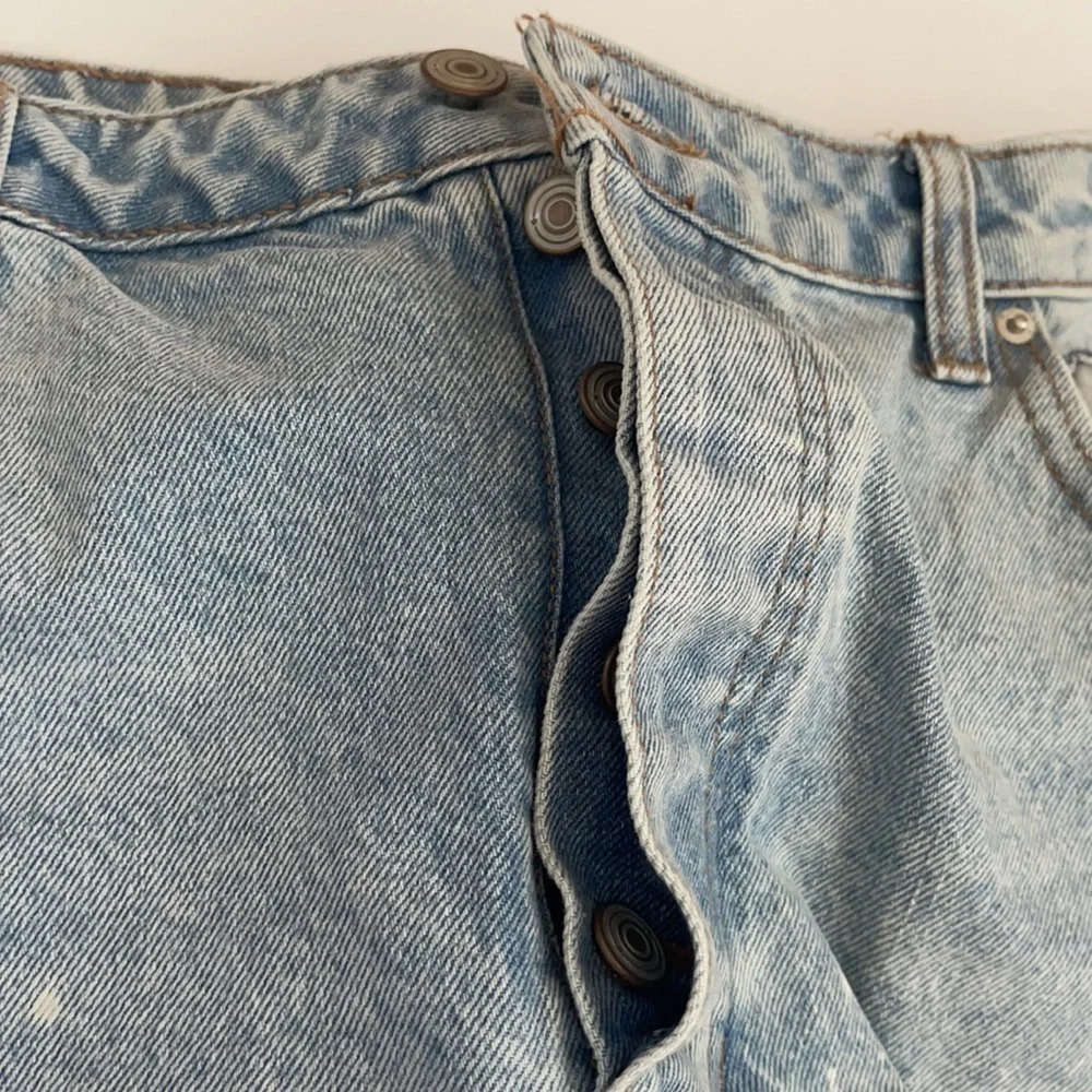 No Boundaries Jeans Denim Pants sz Juniors 17 distressed high waisted button fly - Picture 3 of 10